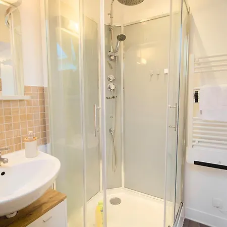 Appartement Le Bohème, Maisonnette En Duplex Avec Cour Privée, Intendance Luxury Host *